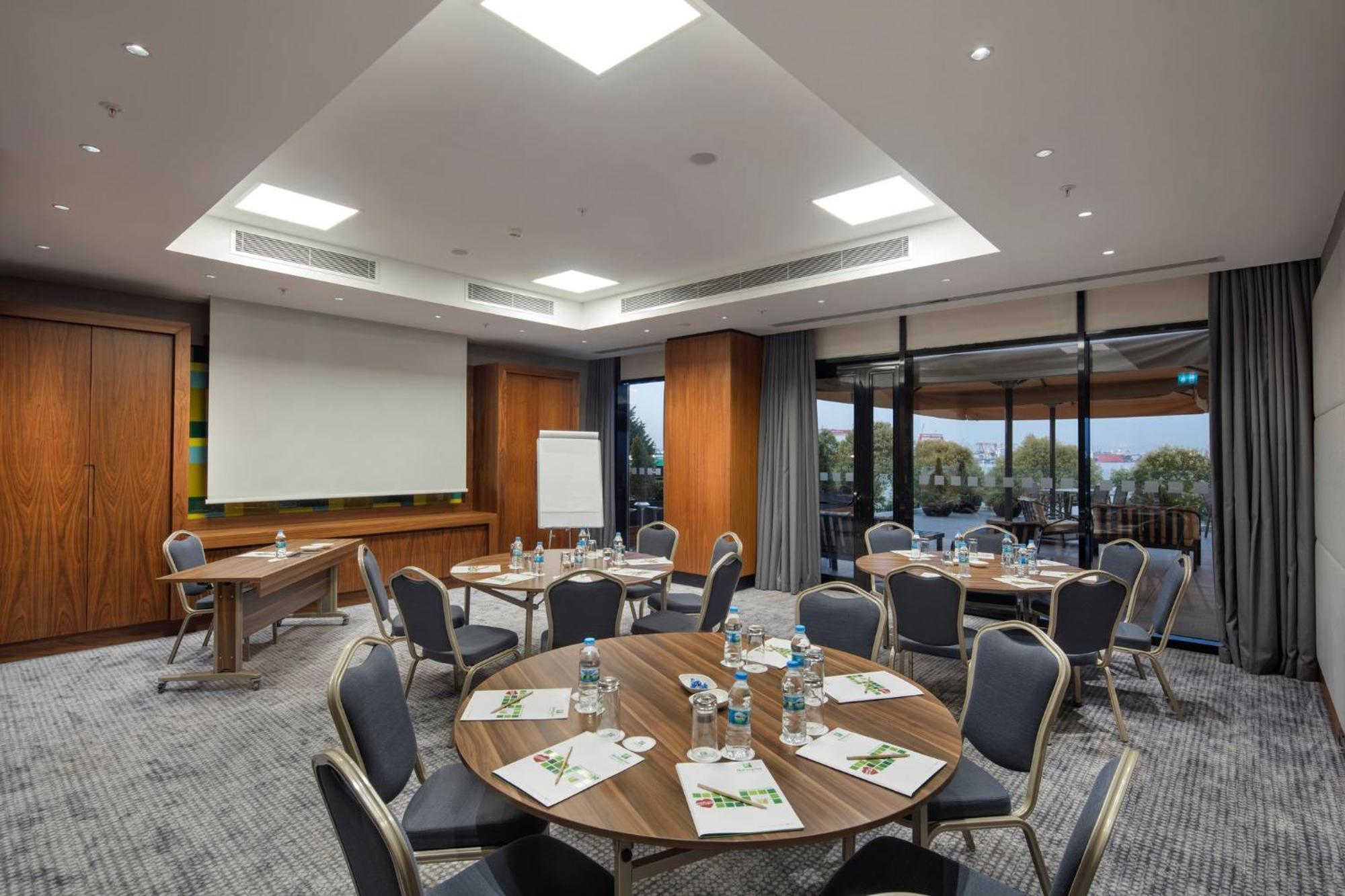 Holiday Inn Istanbul - Tuzla Bay By Ihg מראה חיצוני תמונה